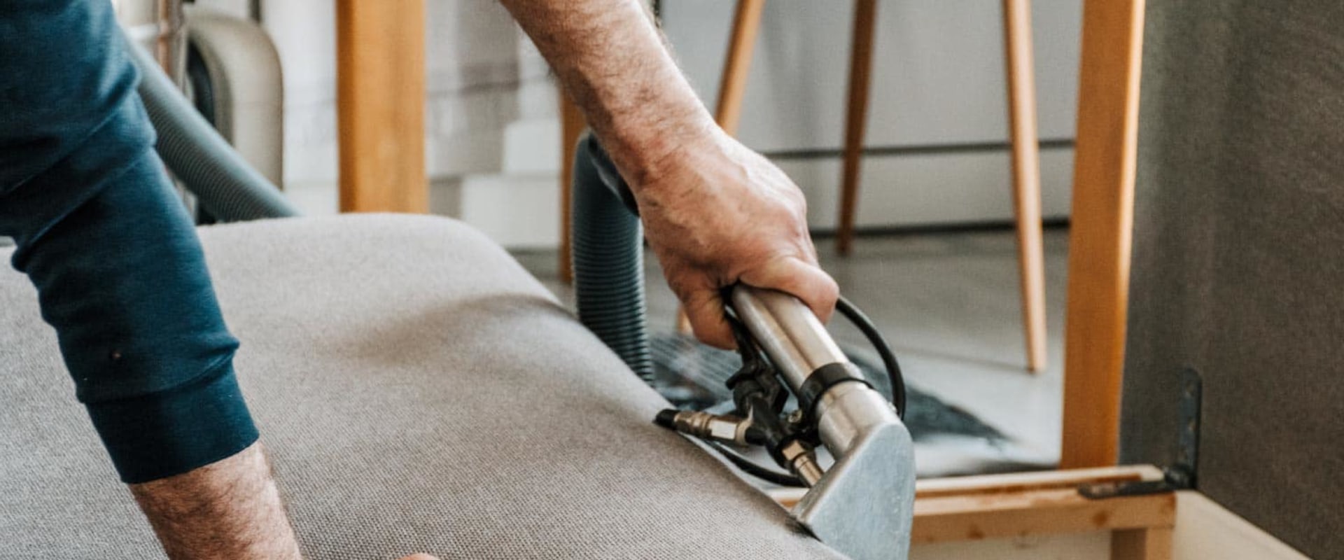 Why Upholstery Cleaner Services Are Important In Chicago, Illinois Real Estate Photography